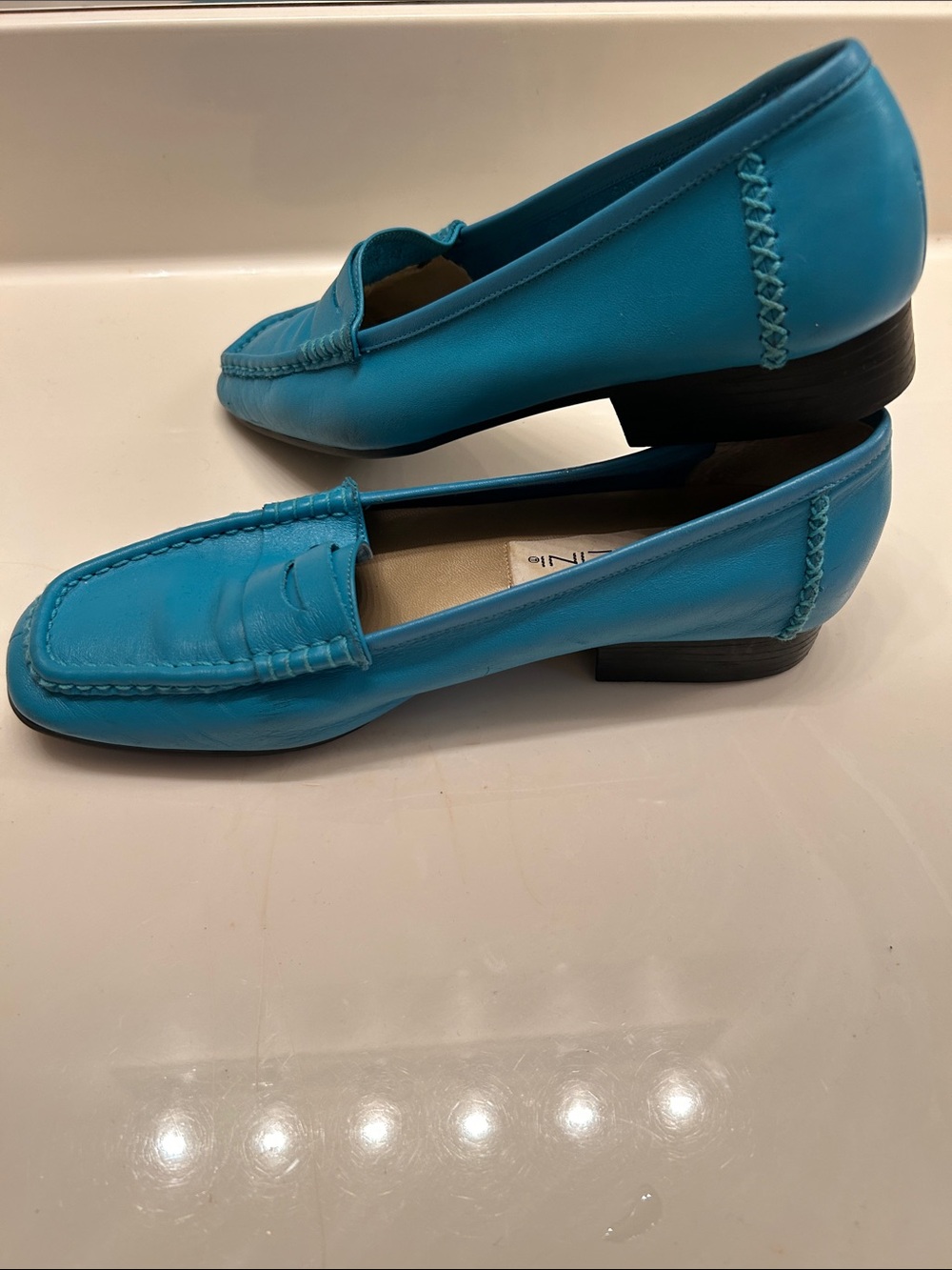 Bellini Turquoise Slip-On Penny Loafers. Size 8M.